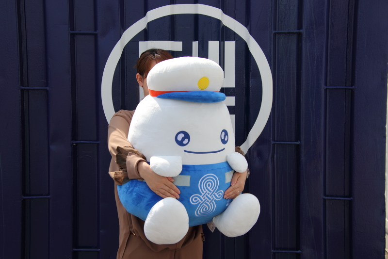 Amazon.co.jp: XINGYUNSHI 抱き枕 fufuぬいぐるみ32cm おすわり